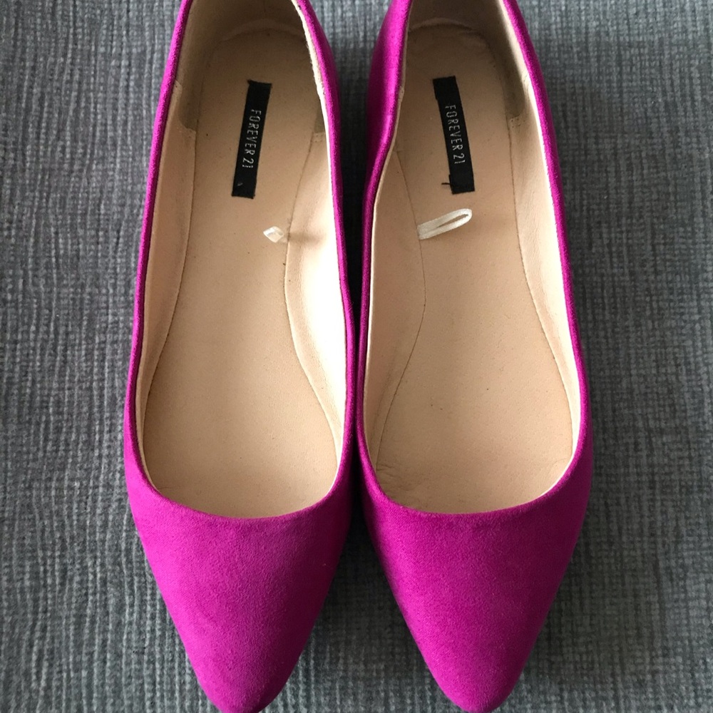 F21 Flats
